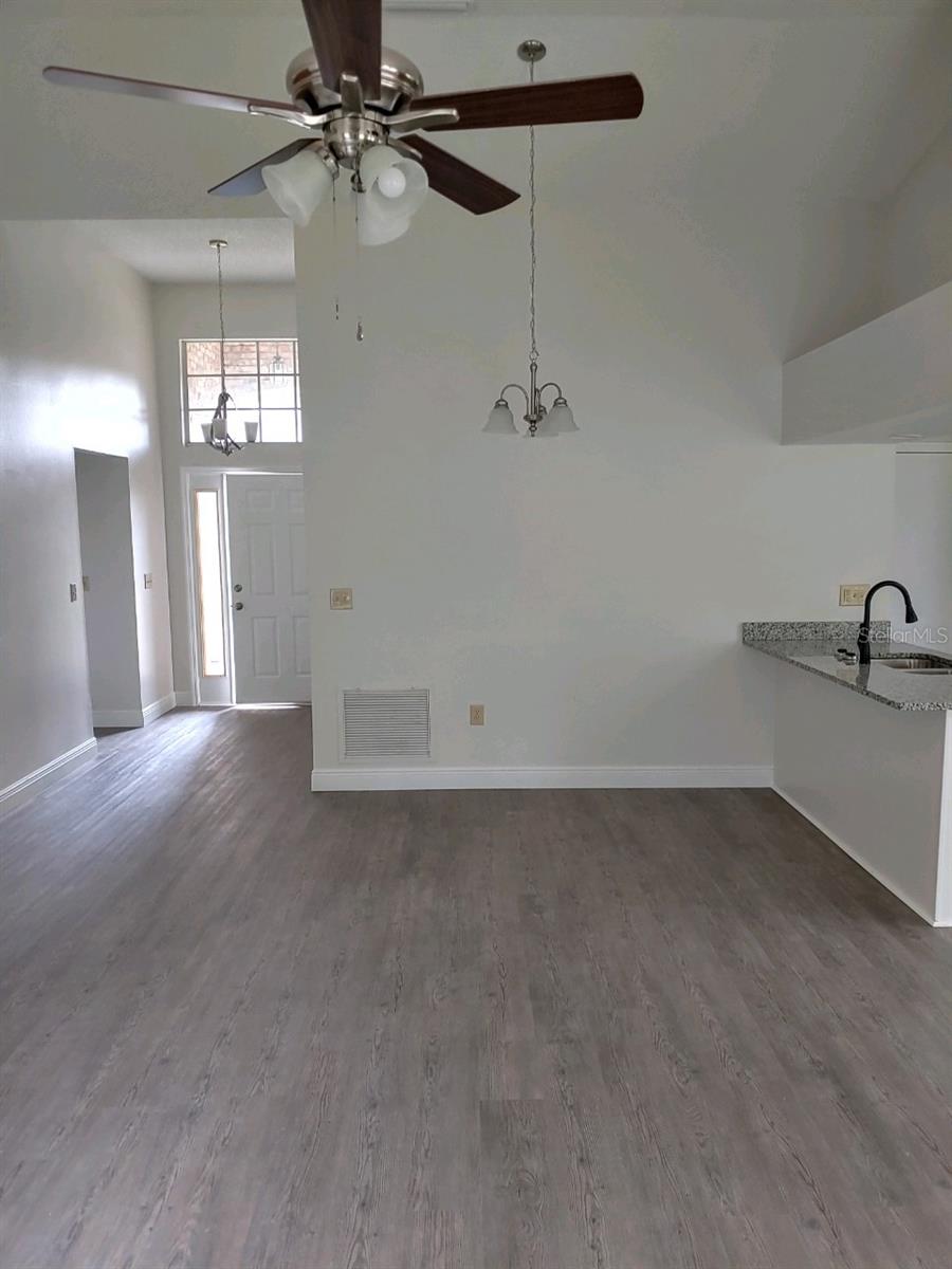 Image 9 of 10 For 2426 Nectarine Road