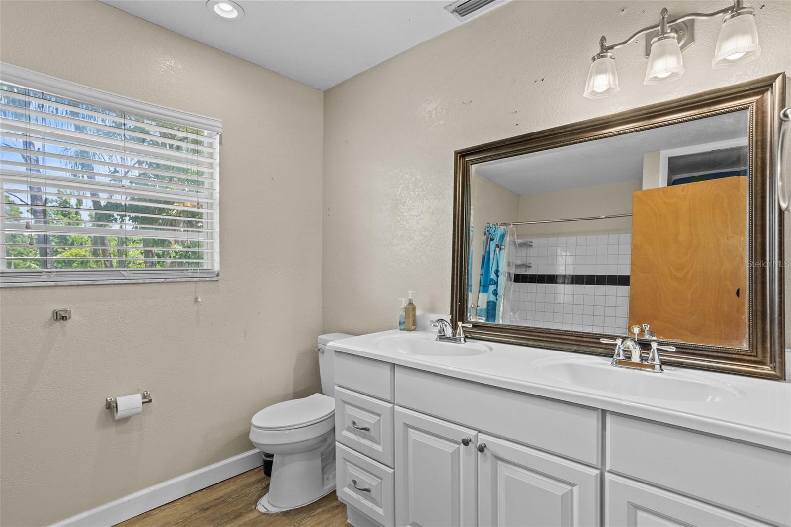 Image 30 of 63 For 2323 Goodman Road