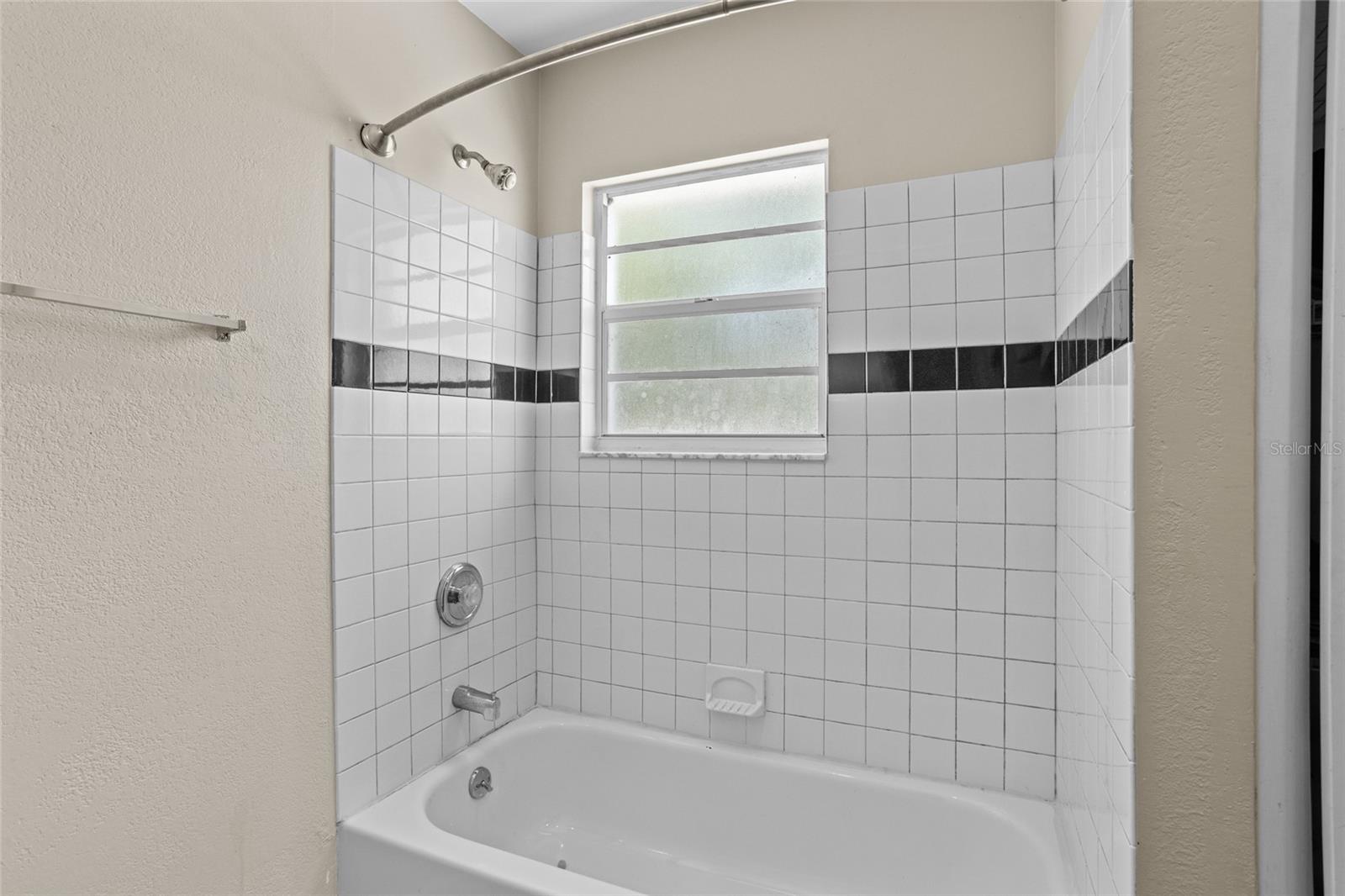Image 37 of 63 For 2323 Goodman Road