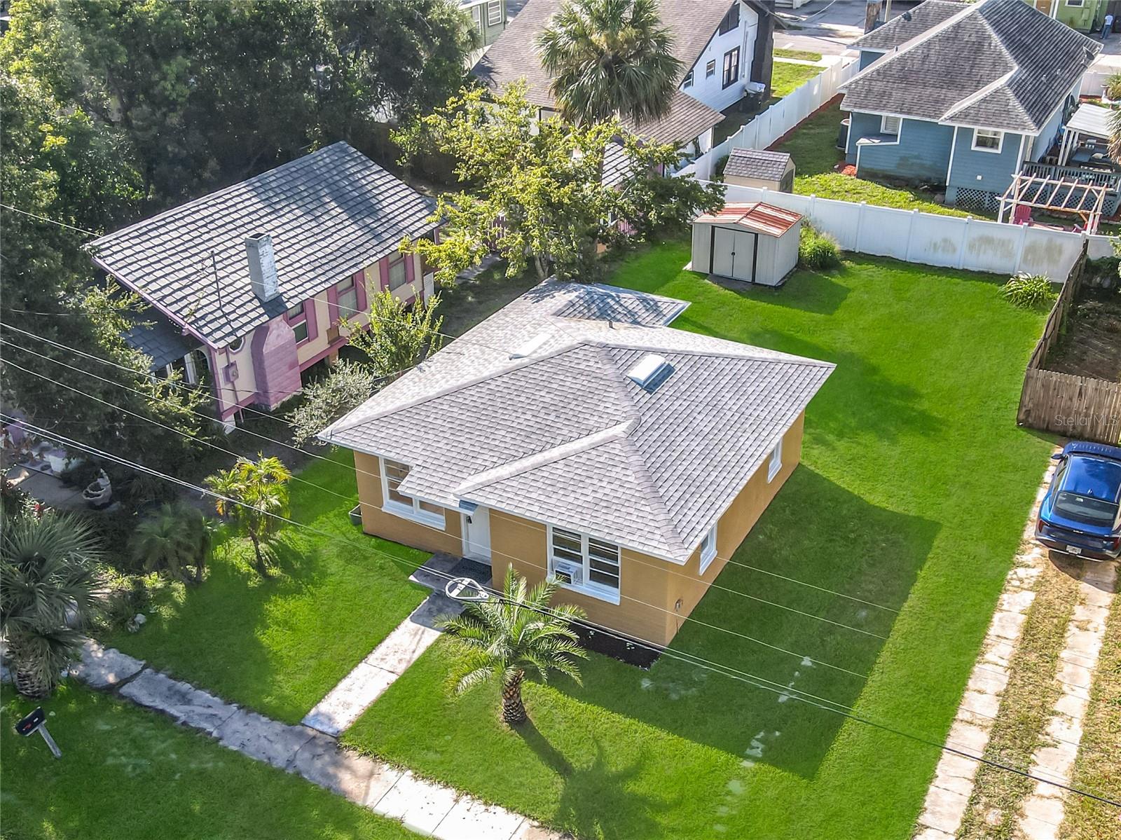 Image 7 of 40 For 215 North Street