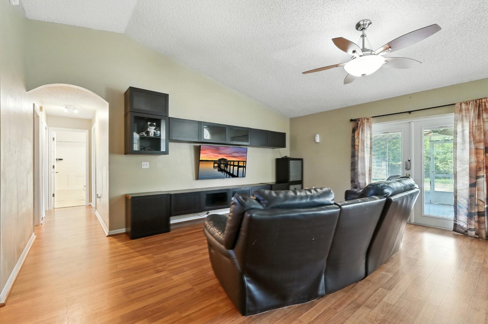 Image 11 of 39 For 3154 Lynnhaven Street