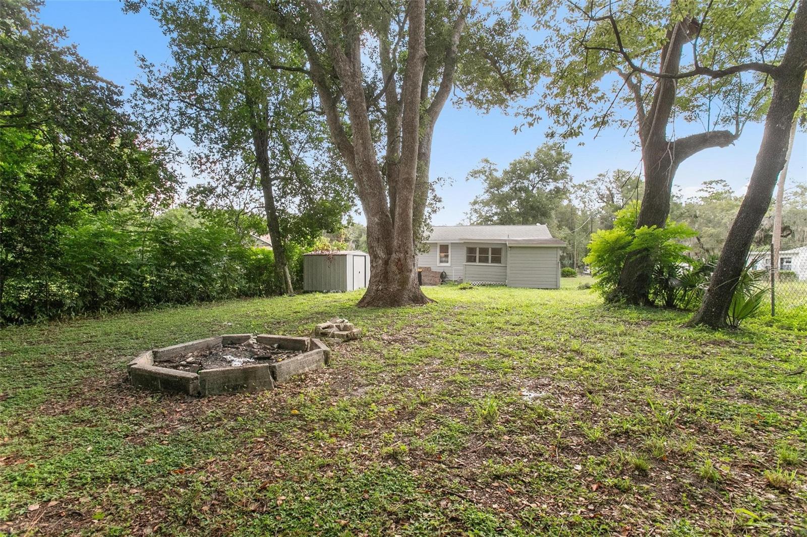 Image 19 of 21 For 1091 Carpenter Avenue