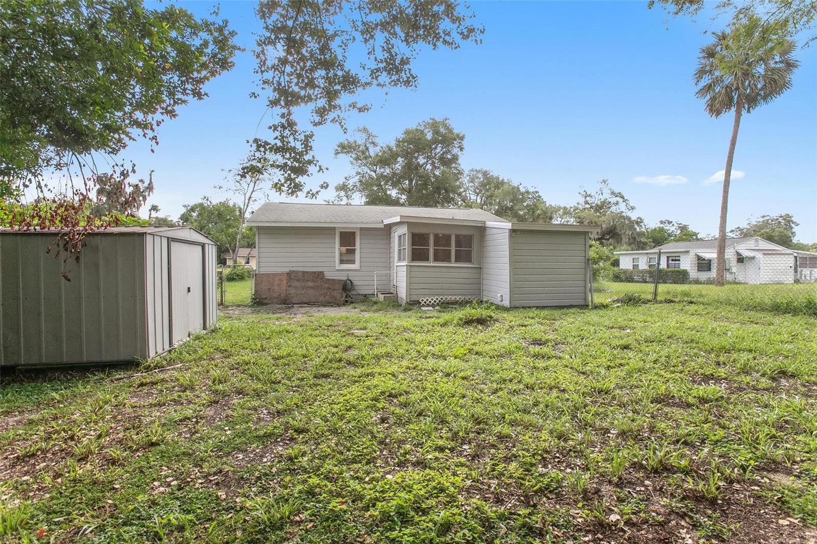 Image 21 of 21 For 1091 Carpenter Avenue