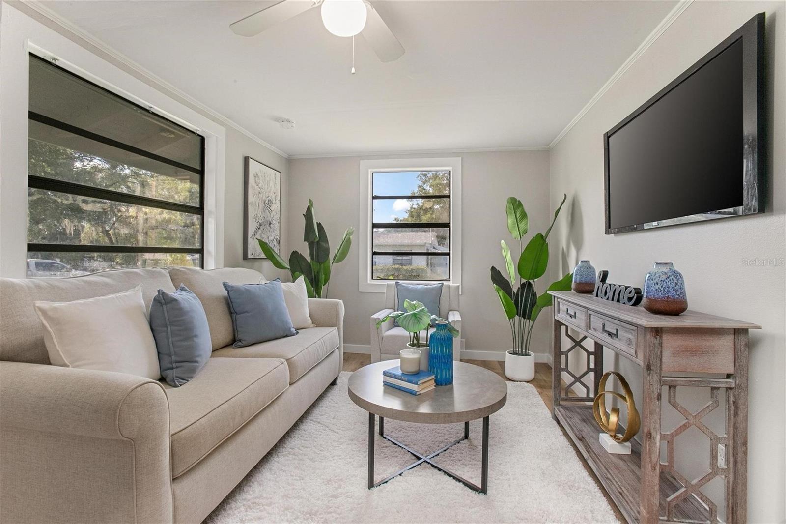 Image 6 of 21 For 1091 Carpenter Avenue