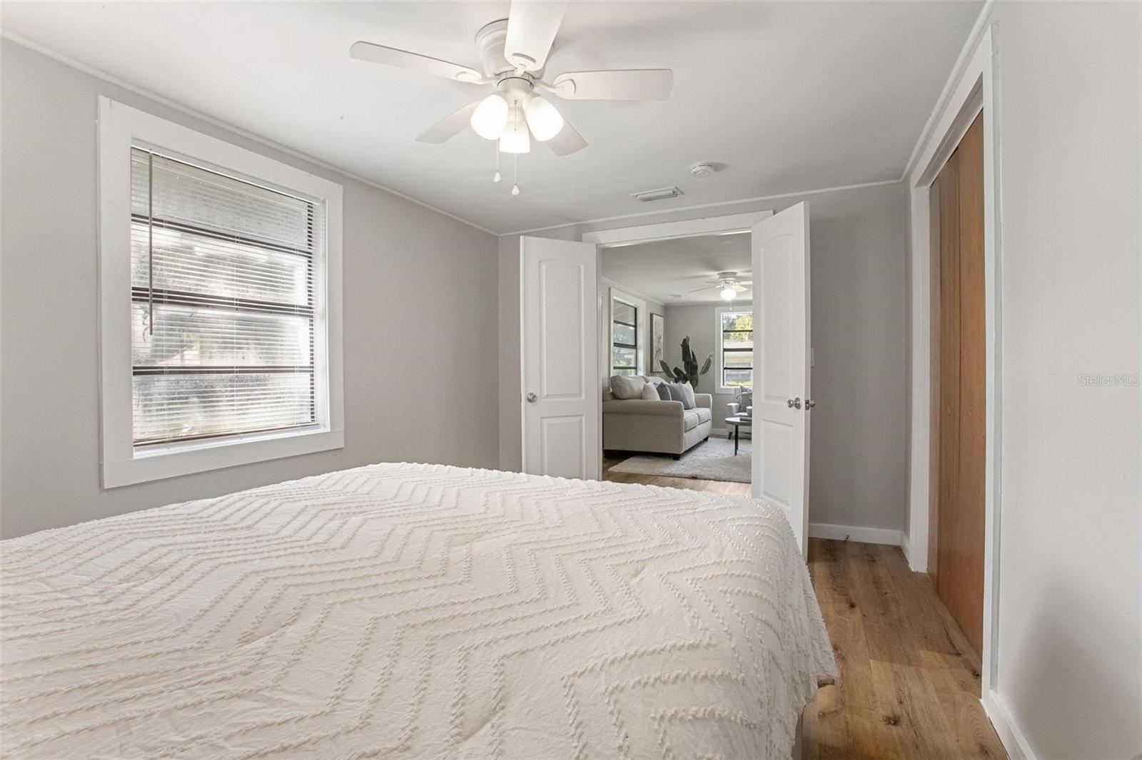 Image 9 of 21 For 1091 Carpenter Avenue