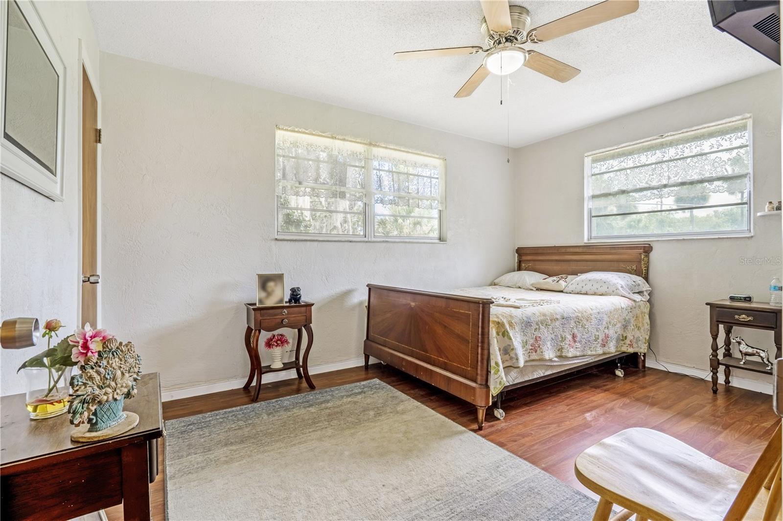Image 11 of 41 For 24 Oak Street