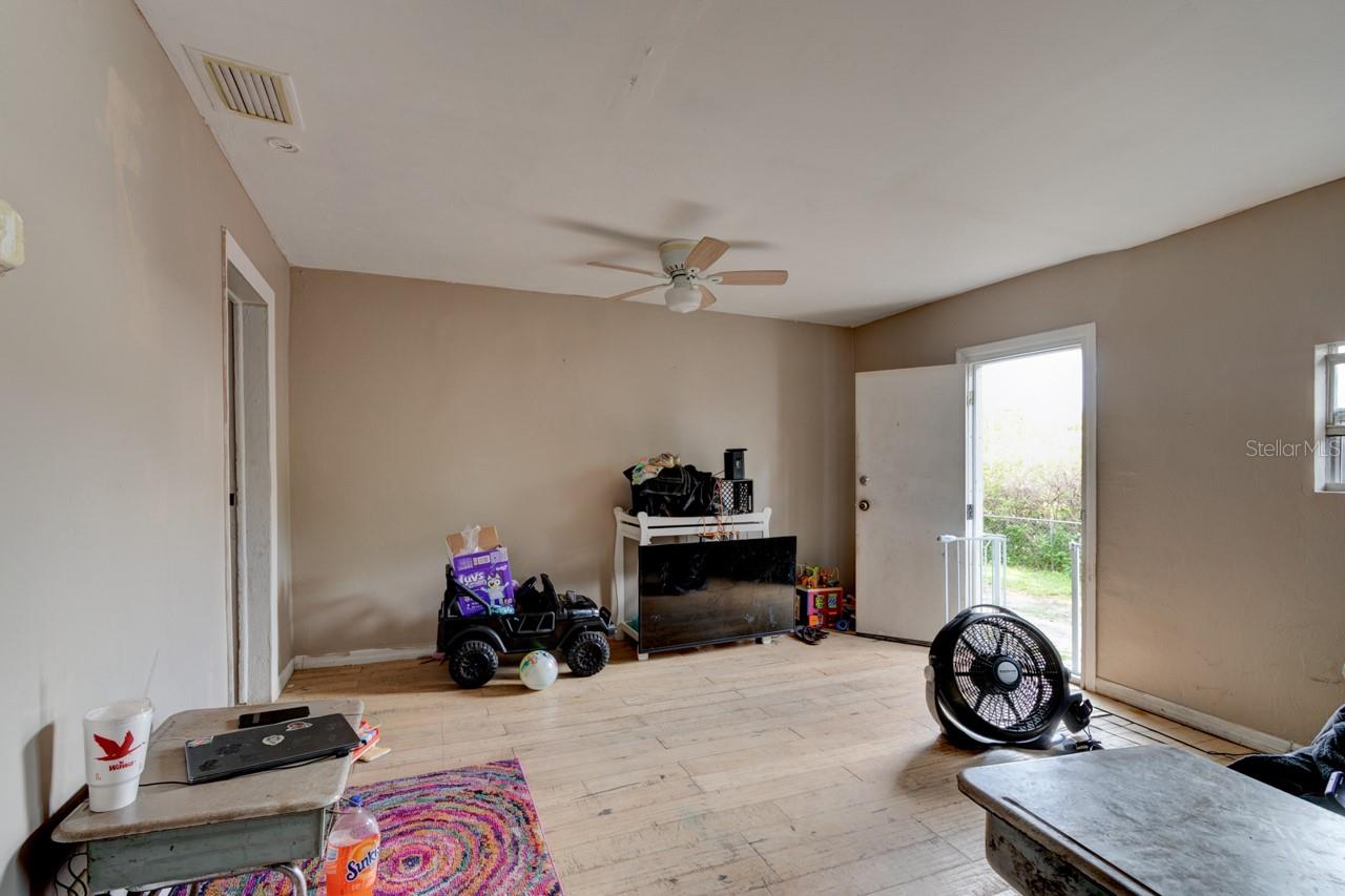 Image 13 of 22 For 326 Jefferson Street