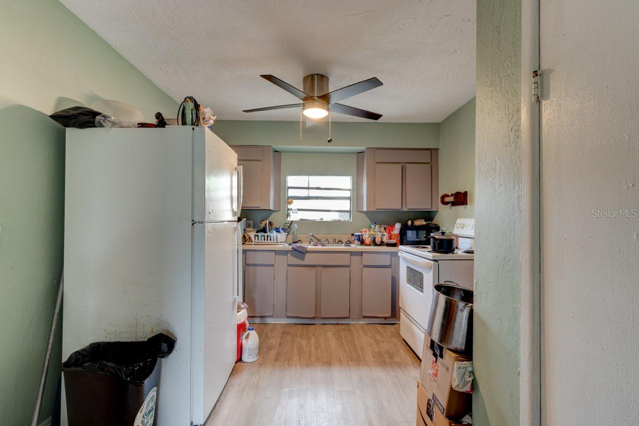 Image 3 of 22 For 326 Jefferson Street