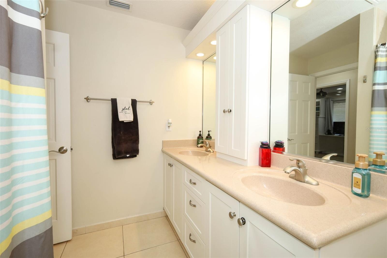 Image 30 of 59 For 308 River Bluff Drive