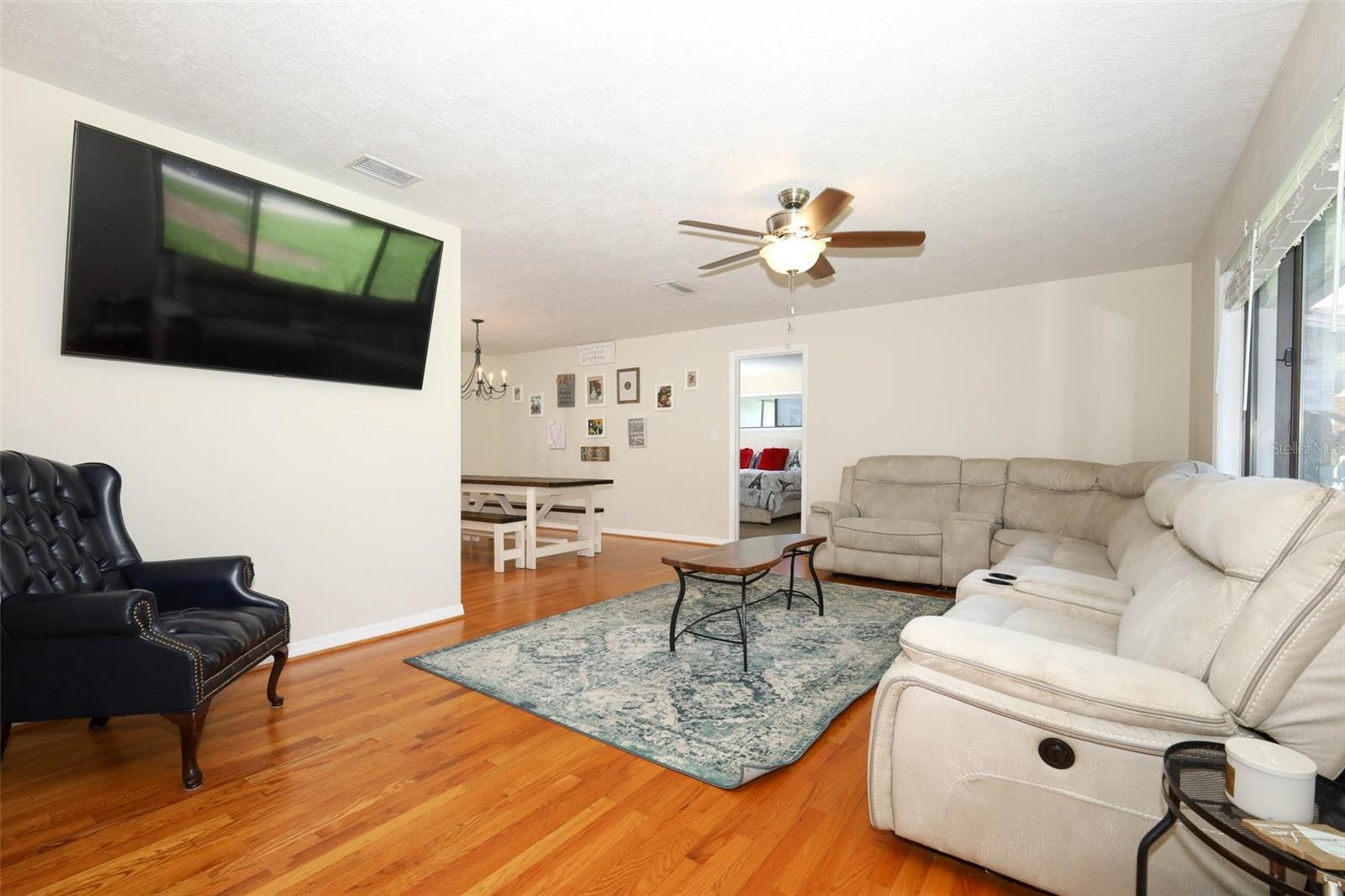 Image 7 of 59 For 308 River Bluff Drive