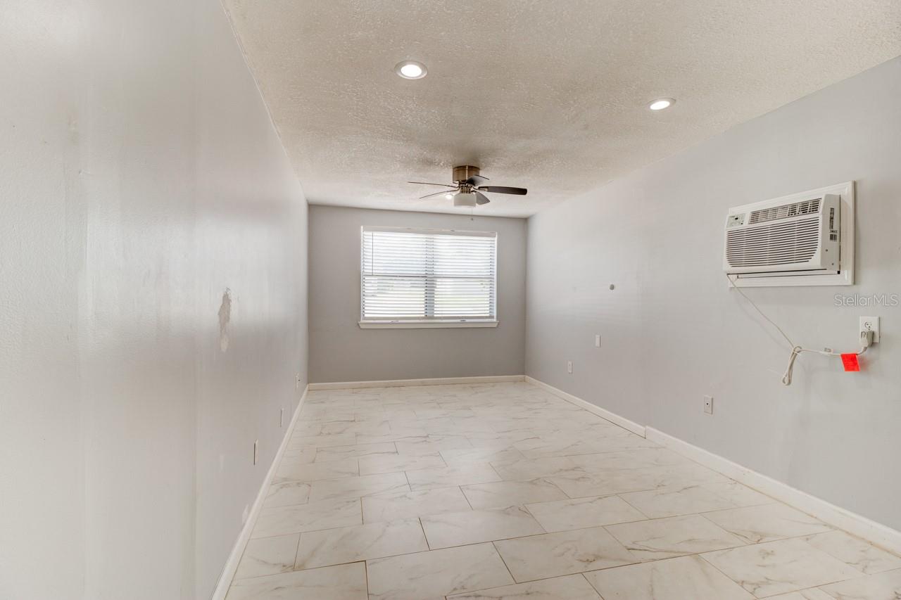 Image 15 of 23 For 635 Lanvale Avenue