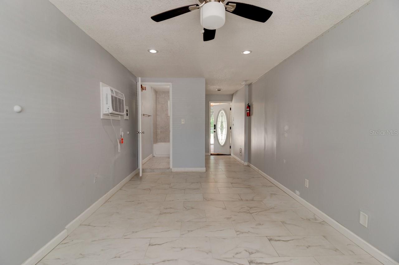 Image 16 of 23 For 635 Lanvale Avenue