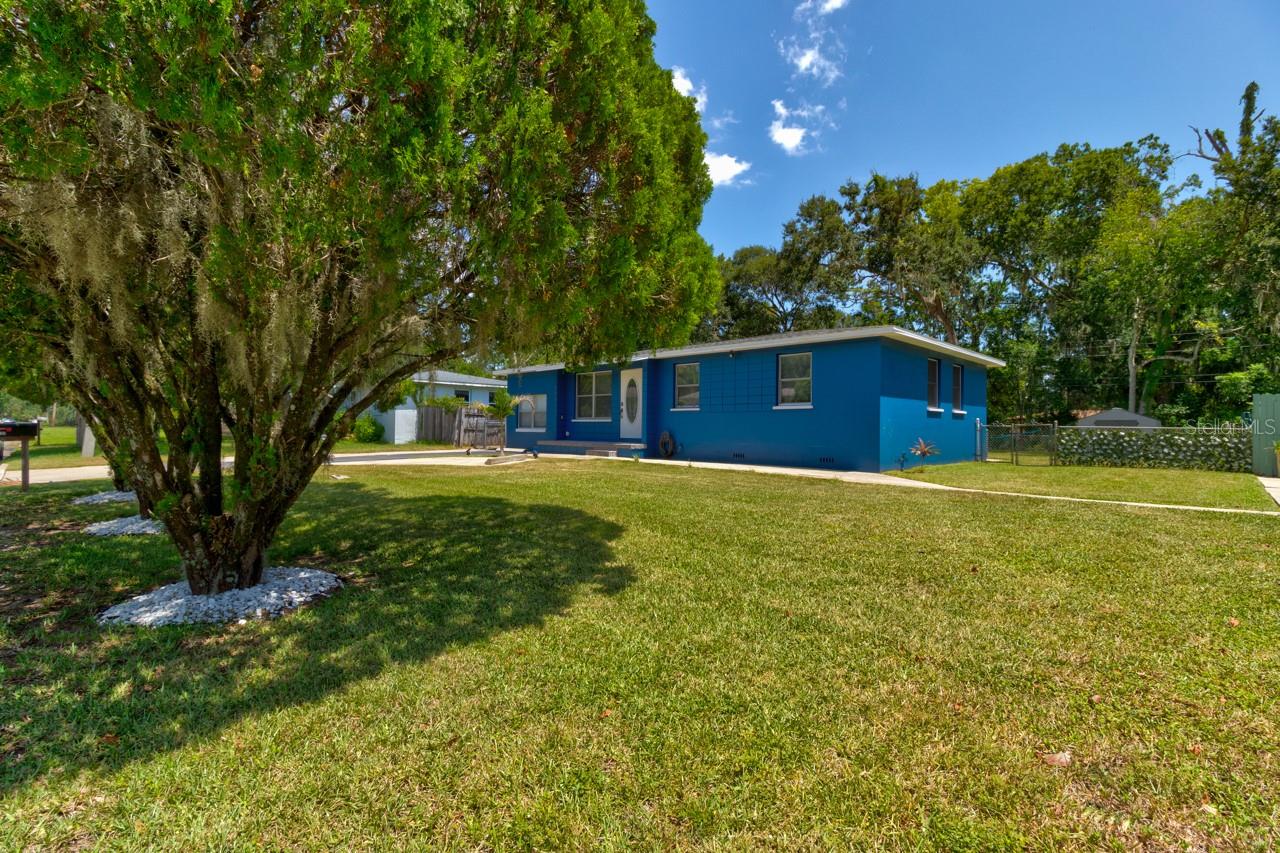 Image 2 of 23 For 635 Lanvale Avenue