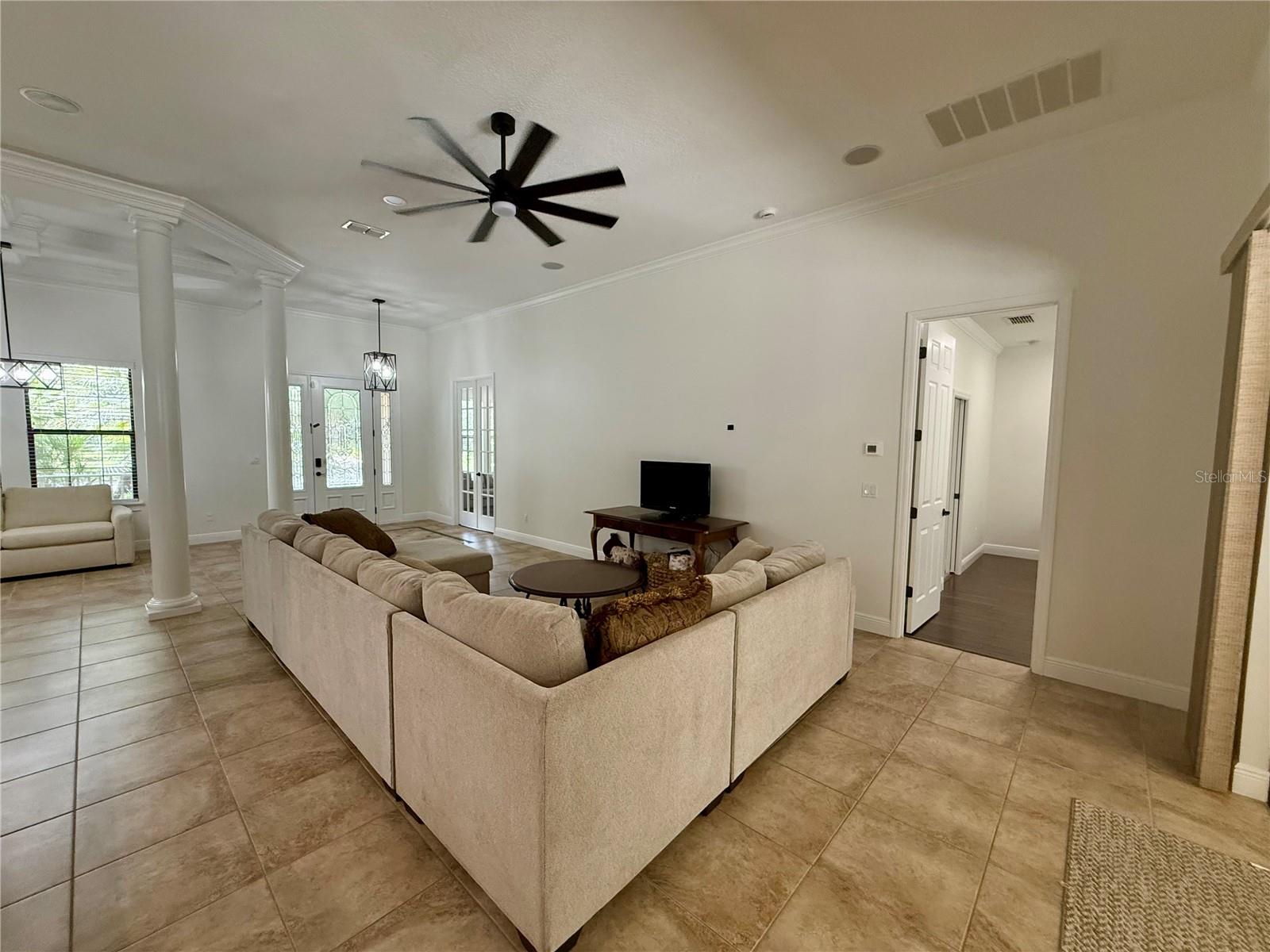 Image 13 of 84 For 502 Victoria Hills Drive