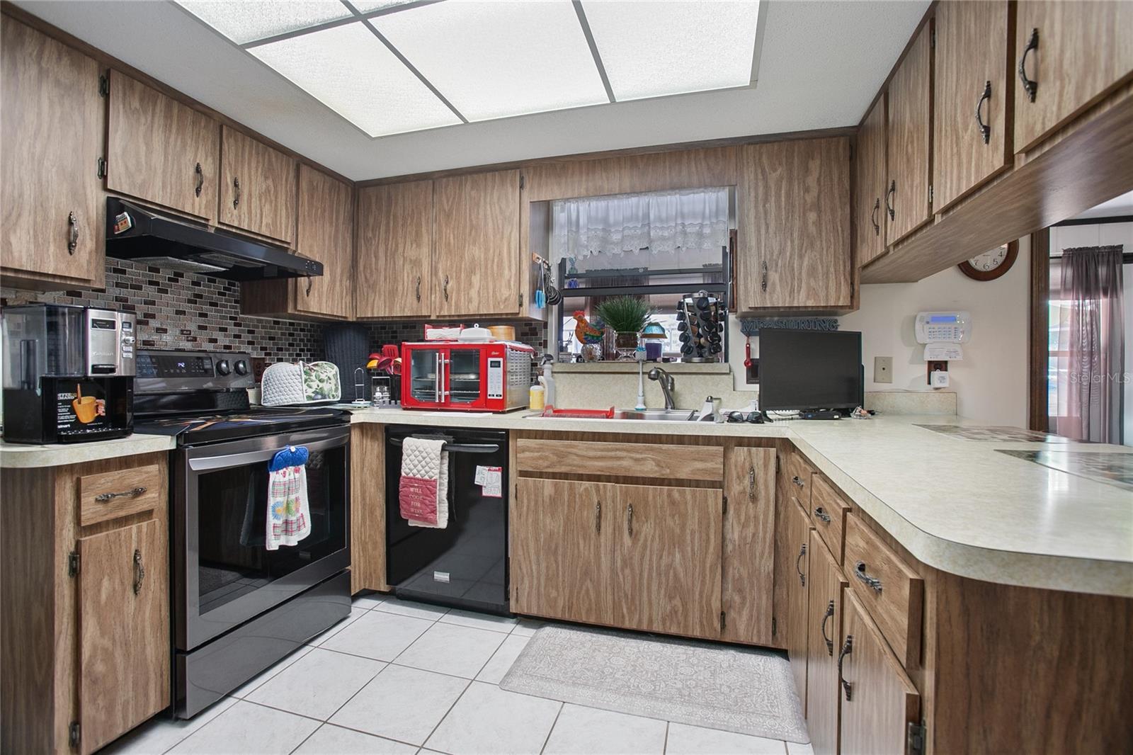 Image 11 of 37 For 2438 Dartmouth Road