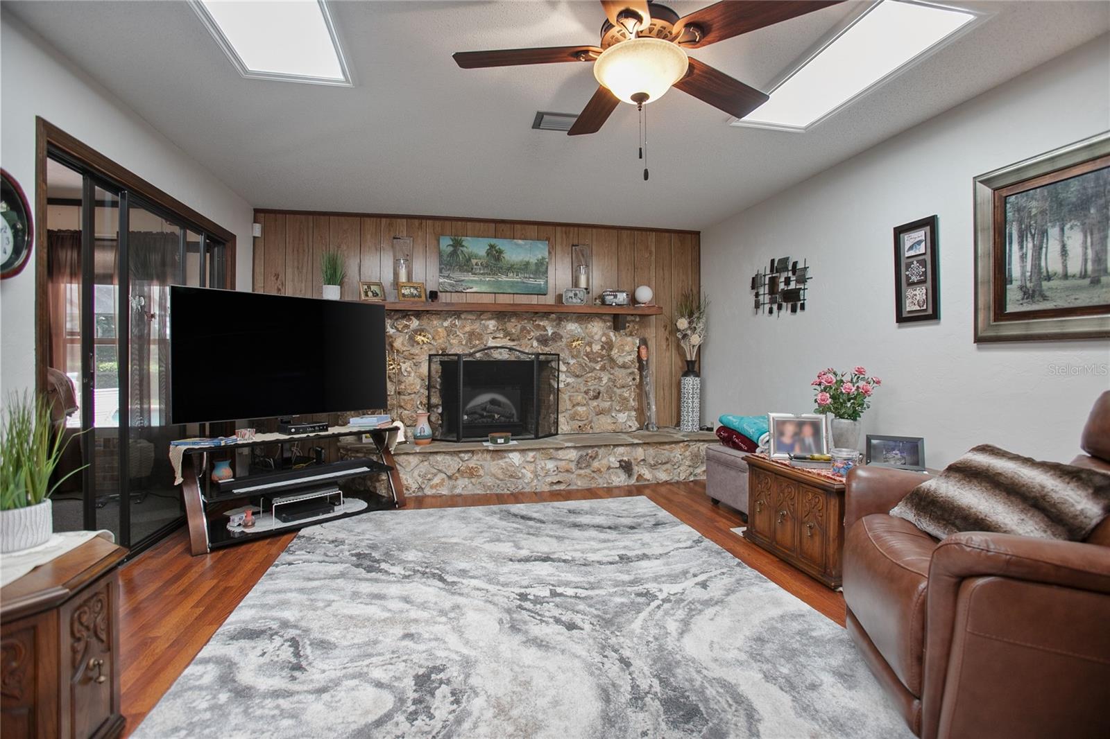 Image 16 of 37 For 2438 Dartmouth Road