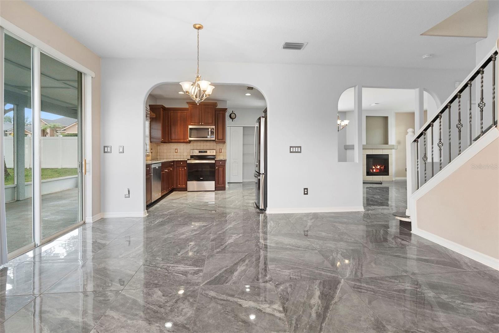 Image 16 of 45 For 524 Quail View Court