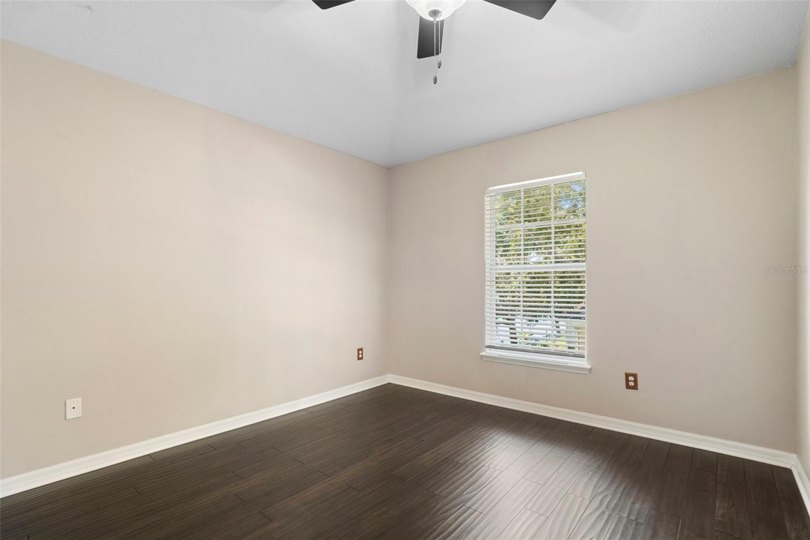 Image 32 of 45 For 524 Quail View Court