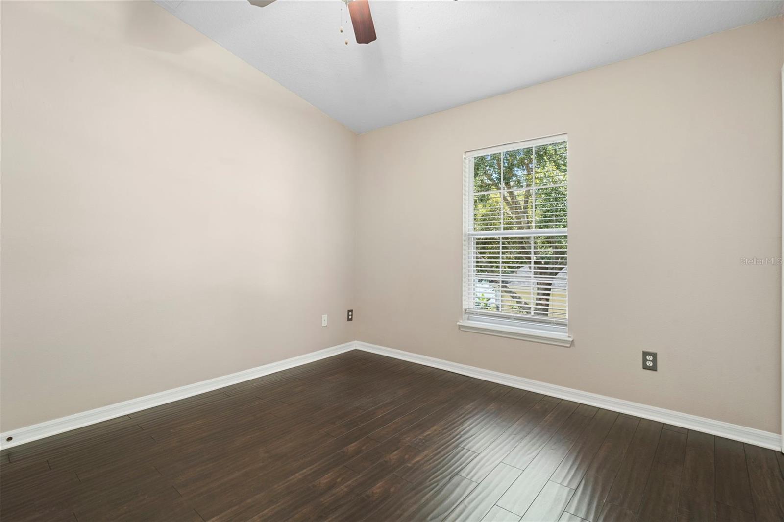 Image 33 of 45 For 524 Quail View Court