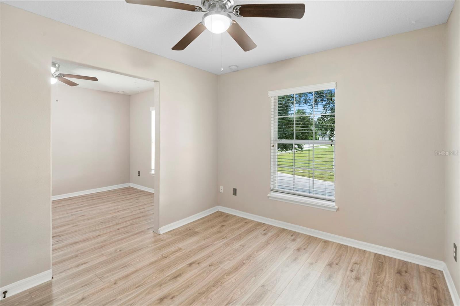 Image 36 of 45 For 524 Quail View Court