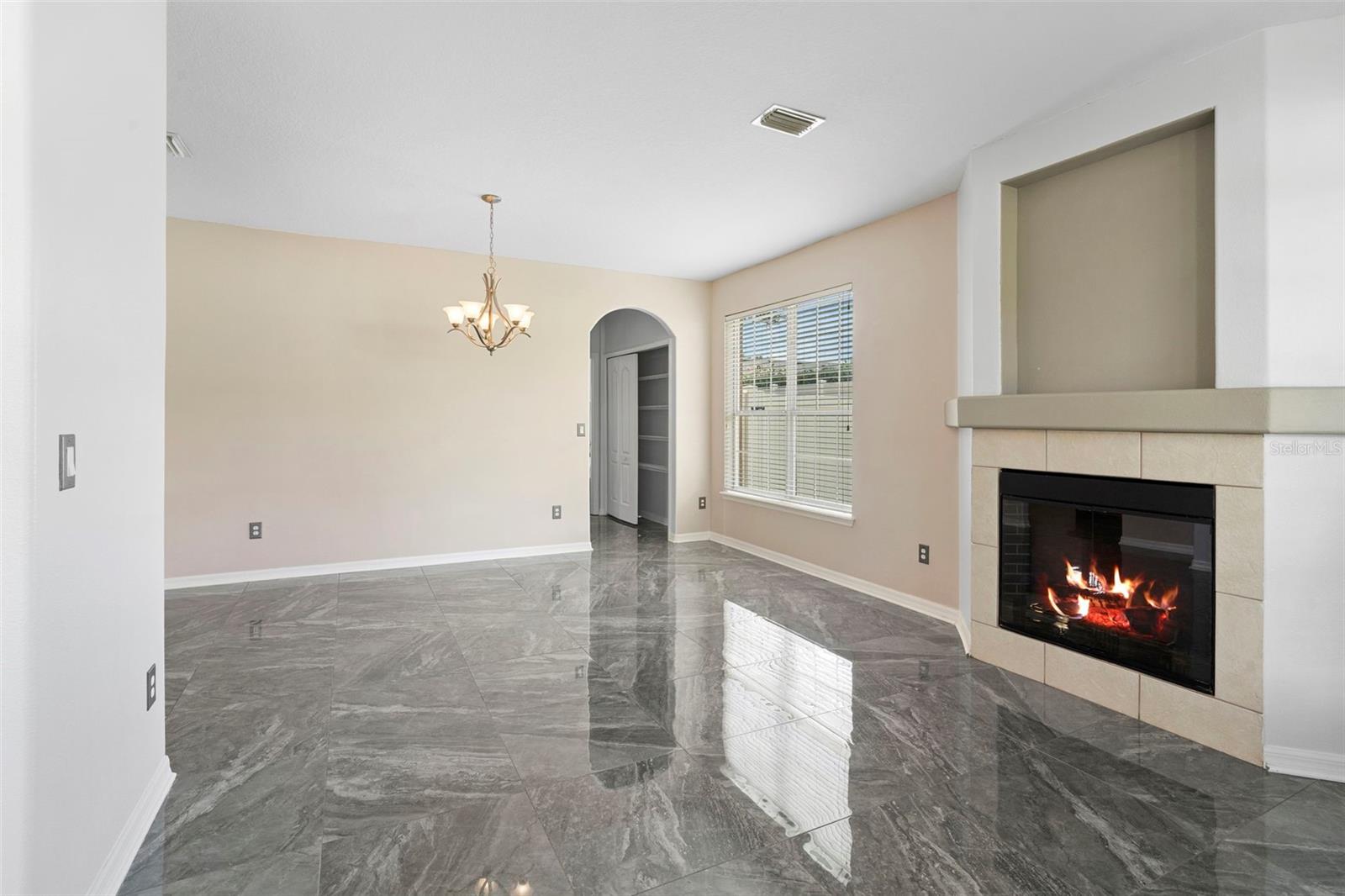 Image 4 of 45 For 524 Quail View Court