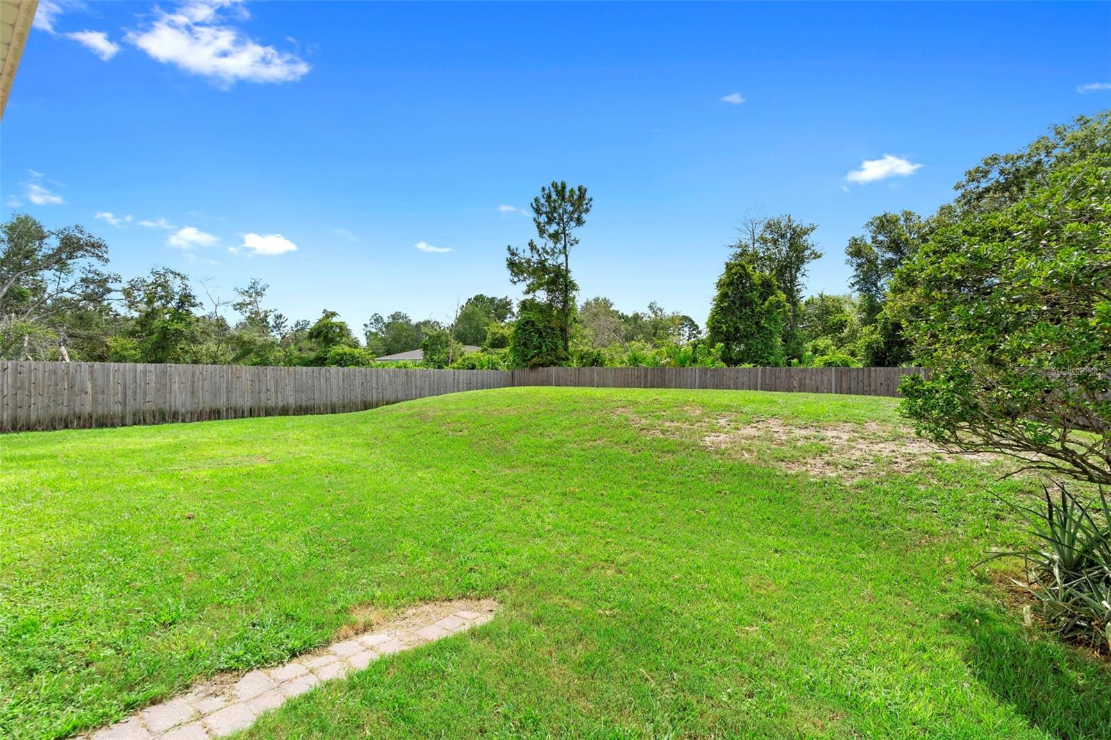 Image 22 of 24 For 944 9th Avenue