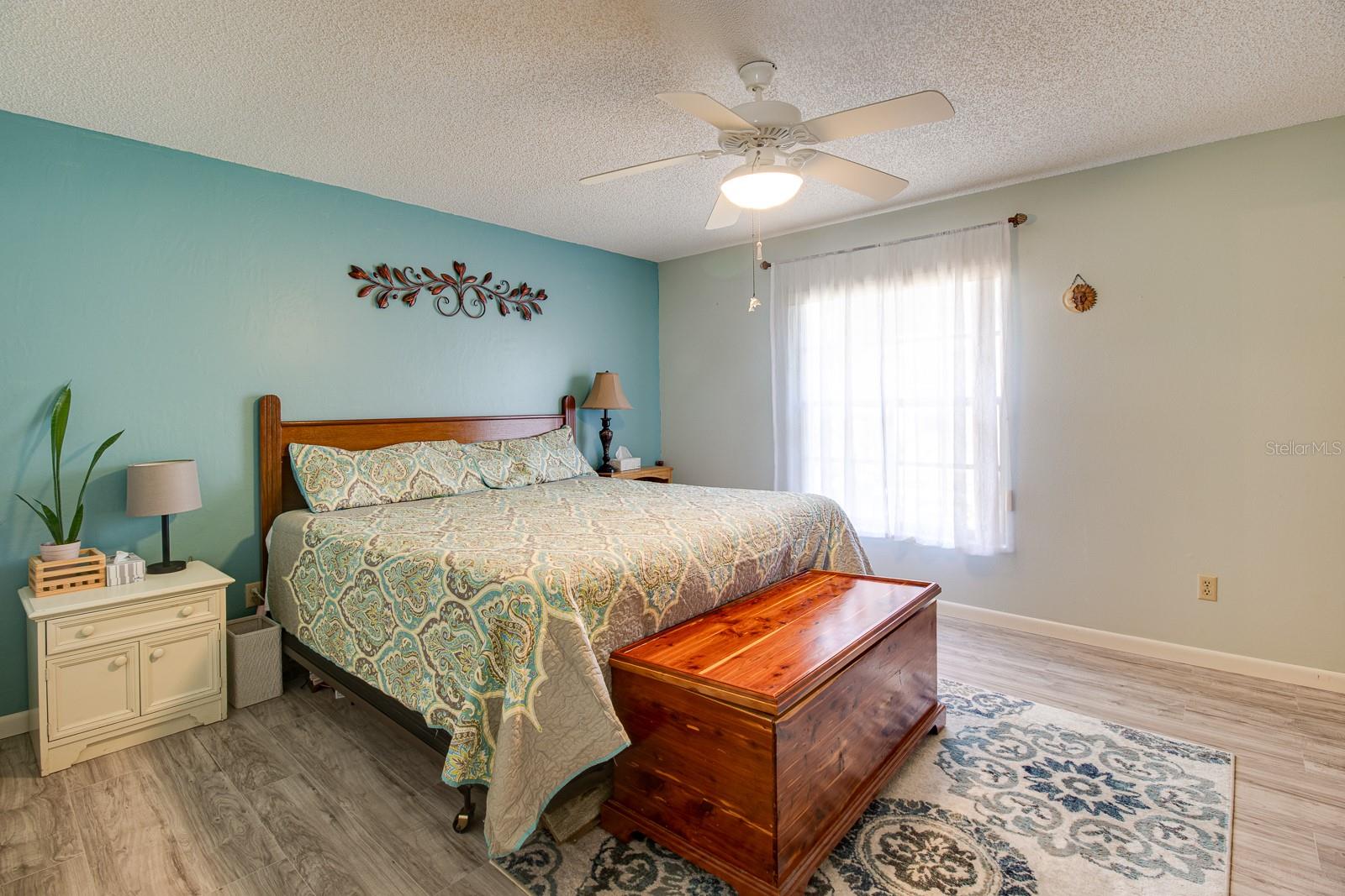 Image 11 of 33 For 1364 Puritan Street