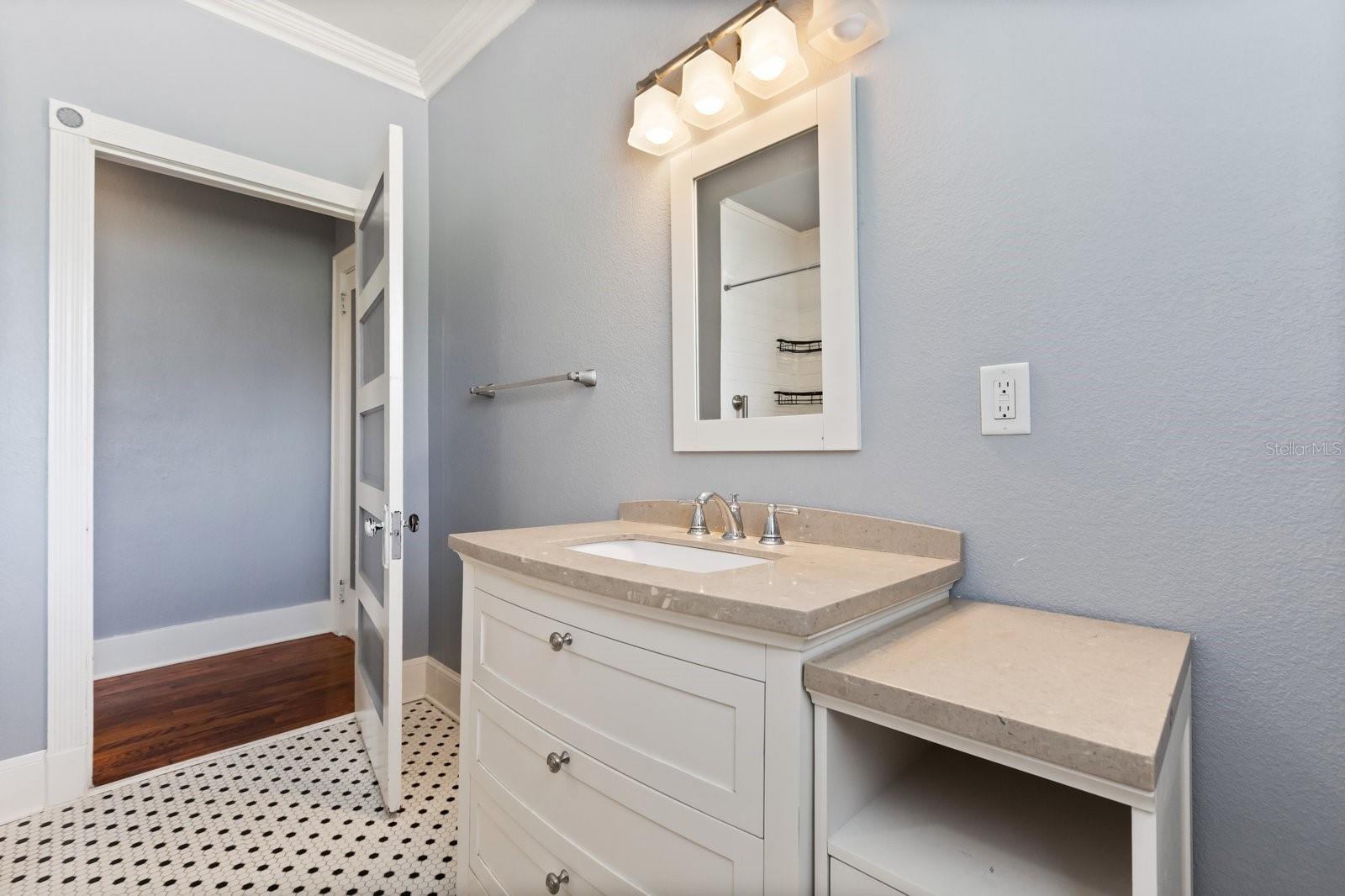 Image 10 of 18 For 345 Oak Avenue