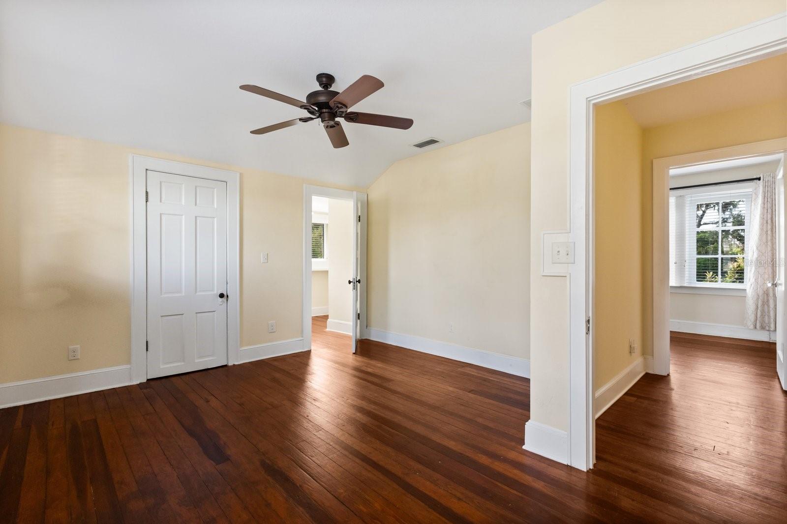 Image 14 of 18 For 345 Oak Avenue