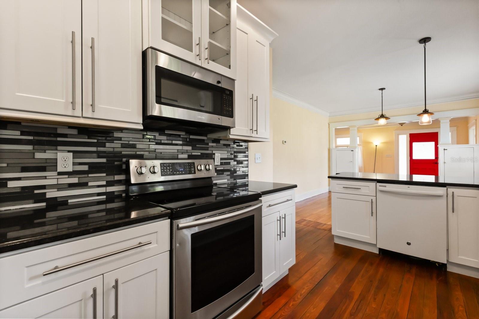 Image 6 of 18 For 345 Oak Avenue