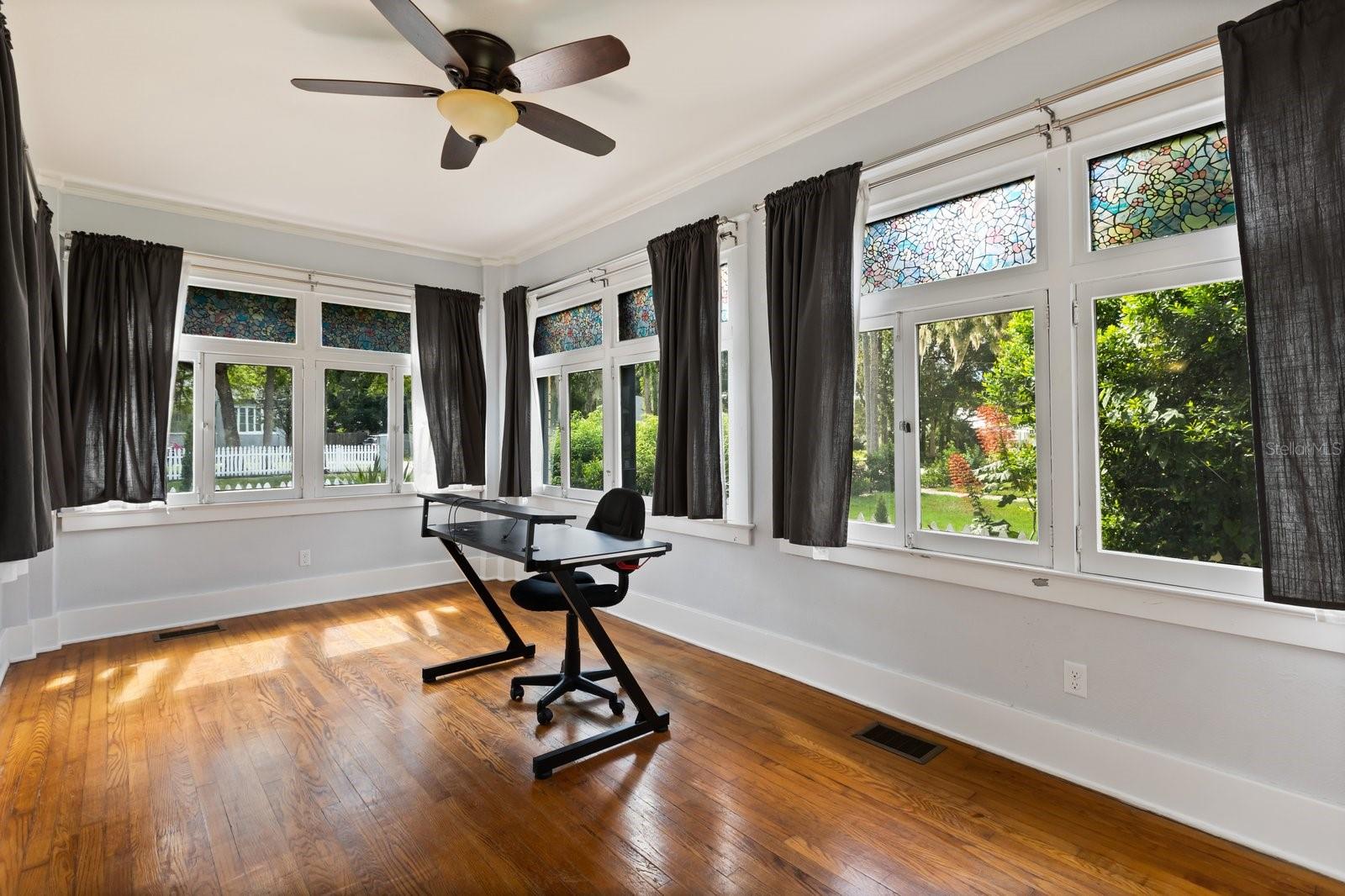 Image 8 of 18 For 345 Oak Avenue