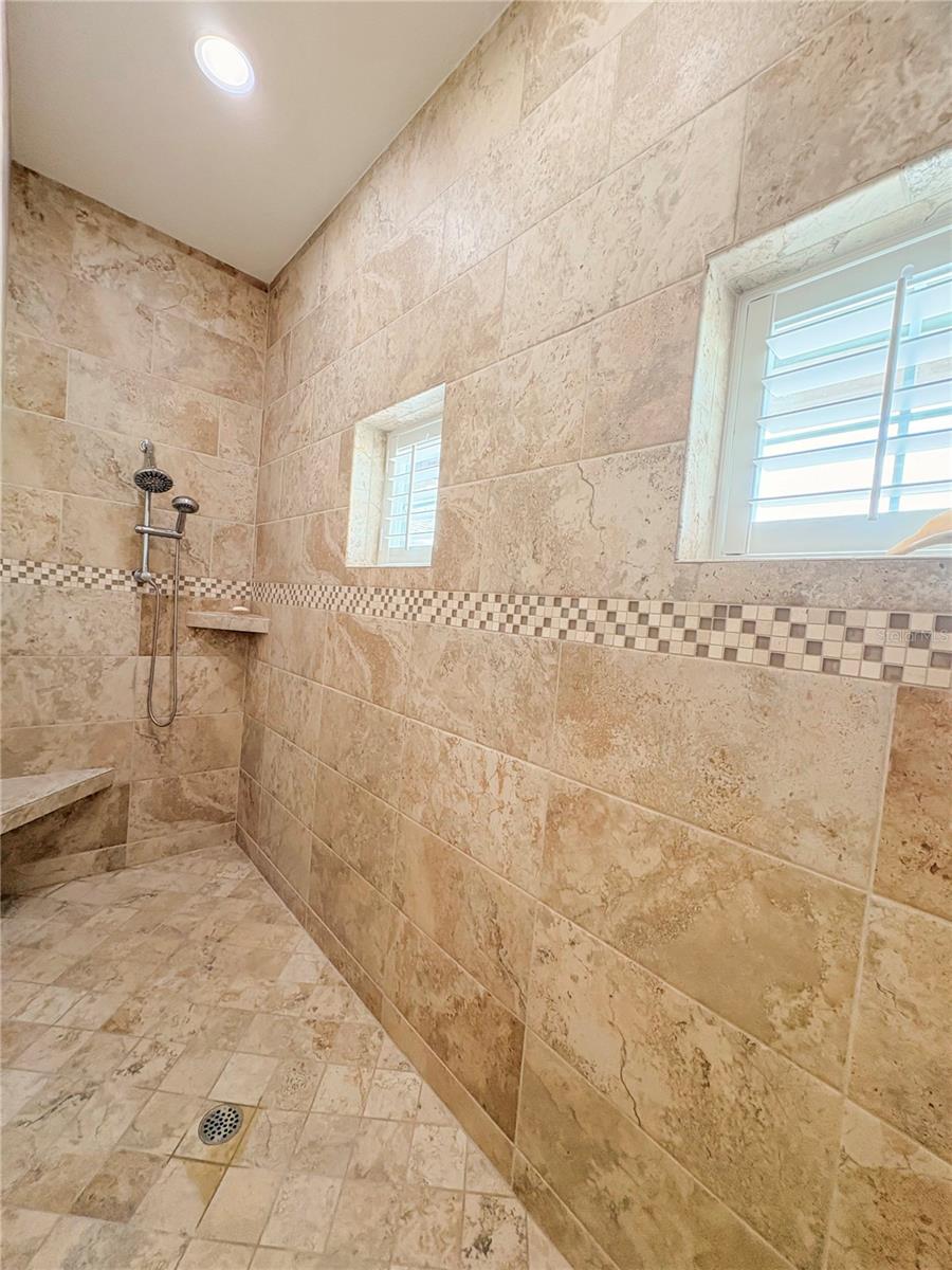 Image 18 of 26 For 3209 Medici Boulevard