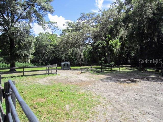 Image 10 of 45 For 975 Rolling Acres Drive
