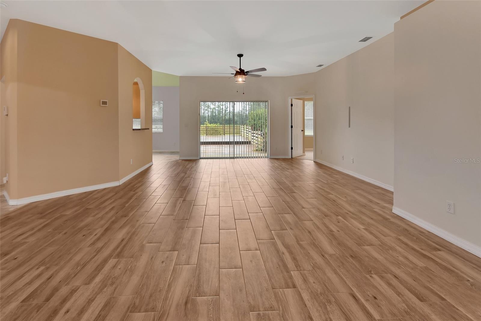 Image 11 of 50 For 1625 Meadowville Road