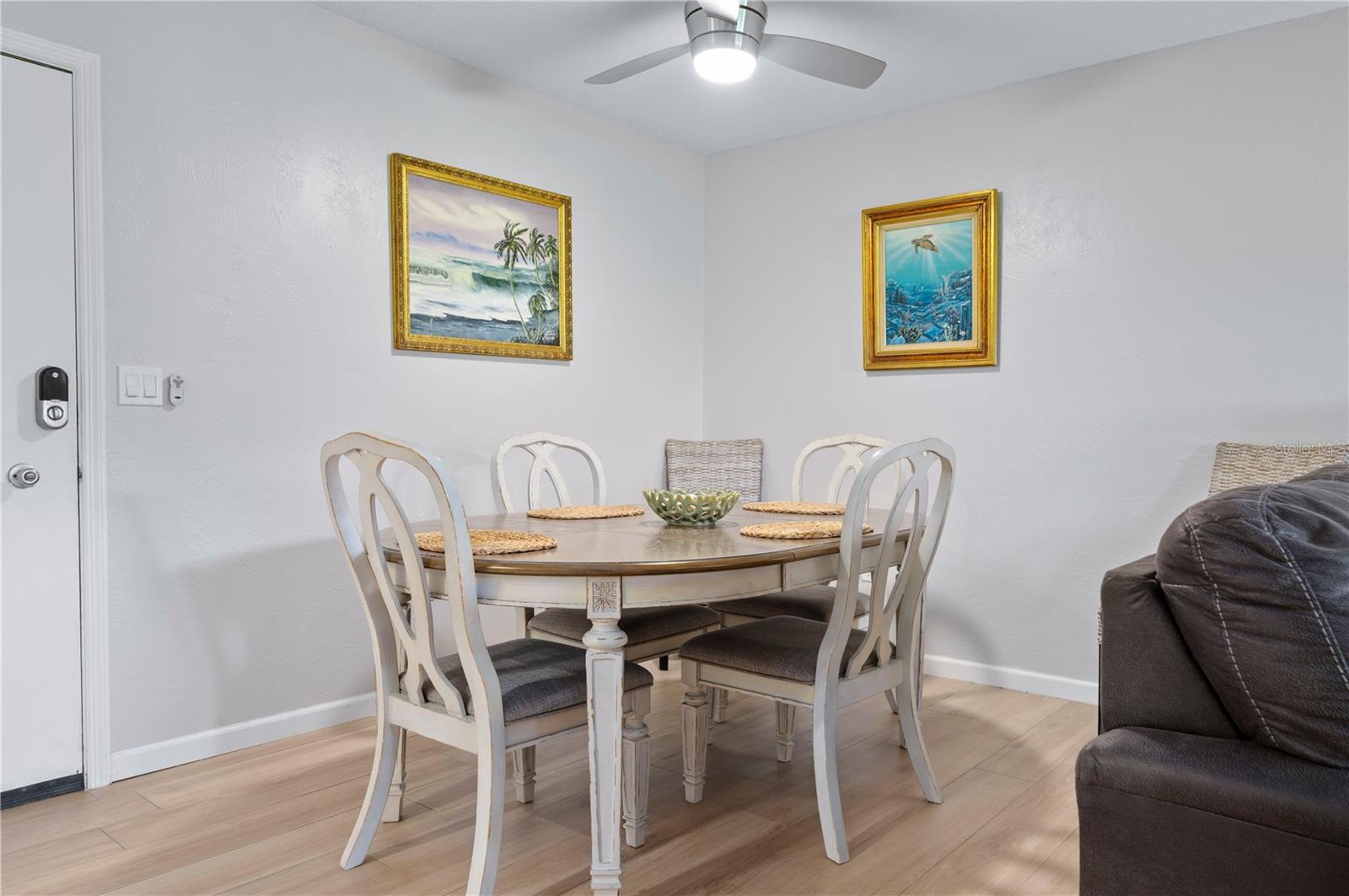 Image 12 of 42 For 3800 Saxon Drive 19b