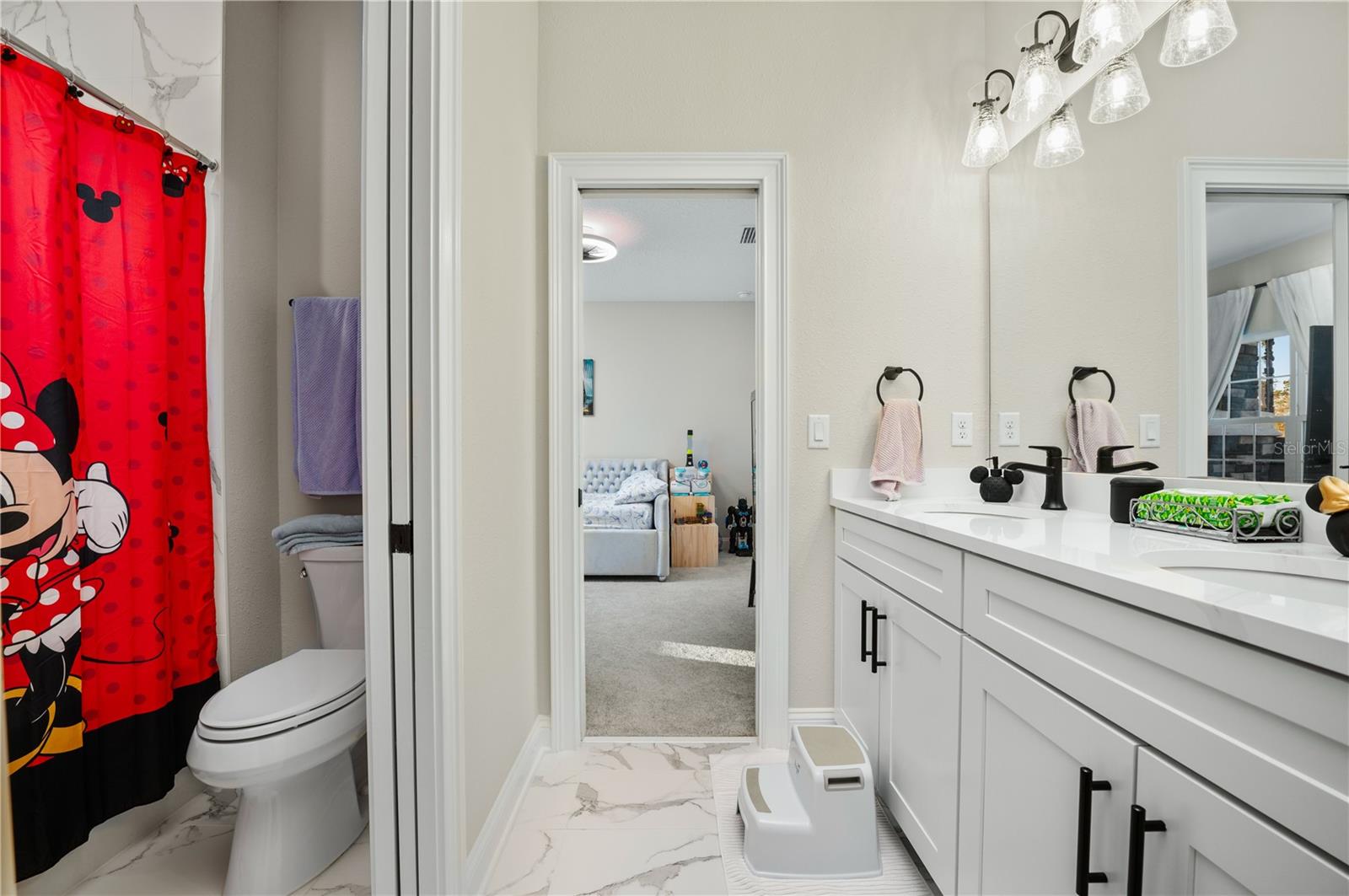 Image 48 of 66 For 95377 Wild Cherry Drive