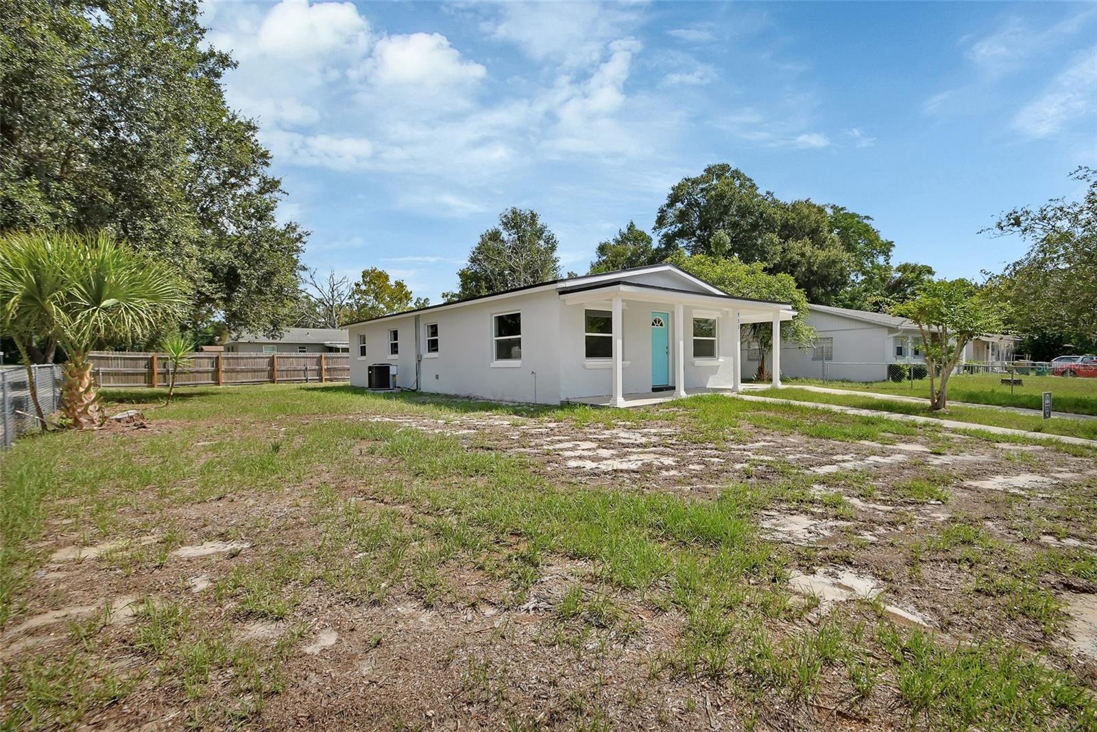 Image 23 of 24 For 933 Longview Avenue