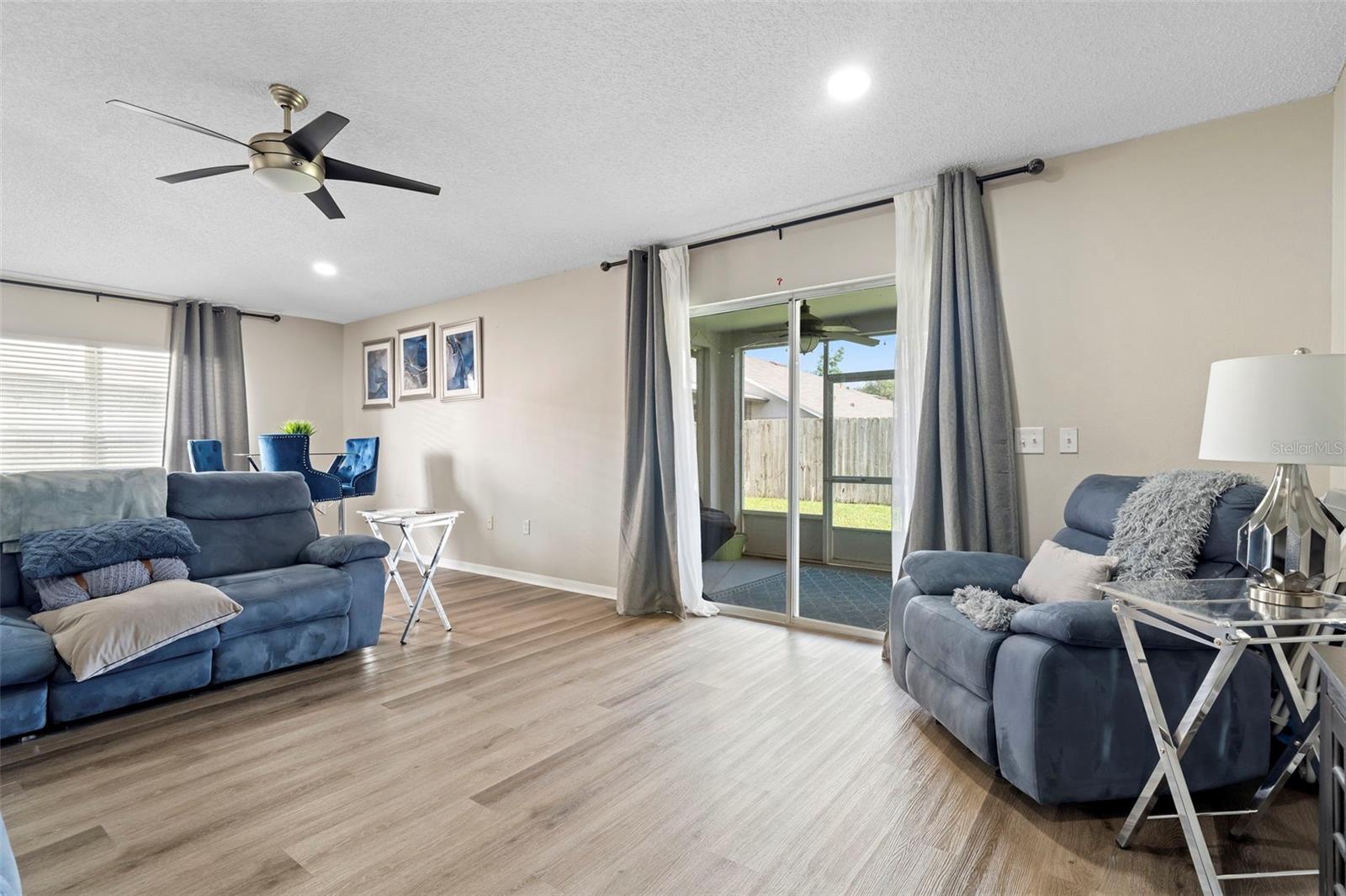 Image 16 of 47 For 110 Monterey Oaks Drive