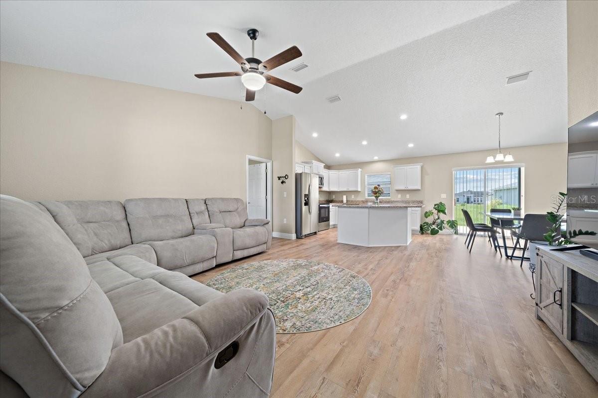 Image 5 of 31 For 12840 60th Court