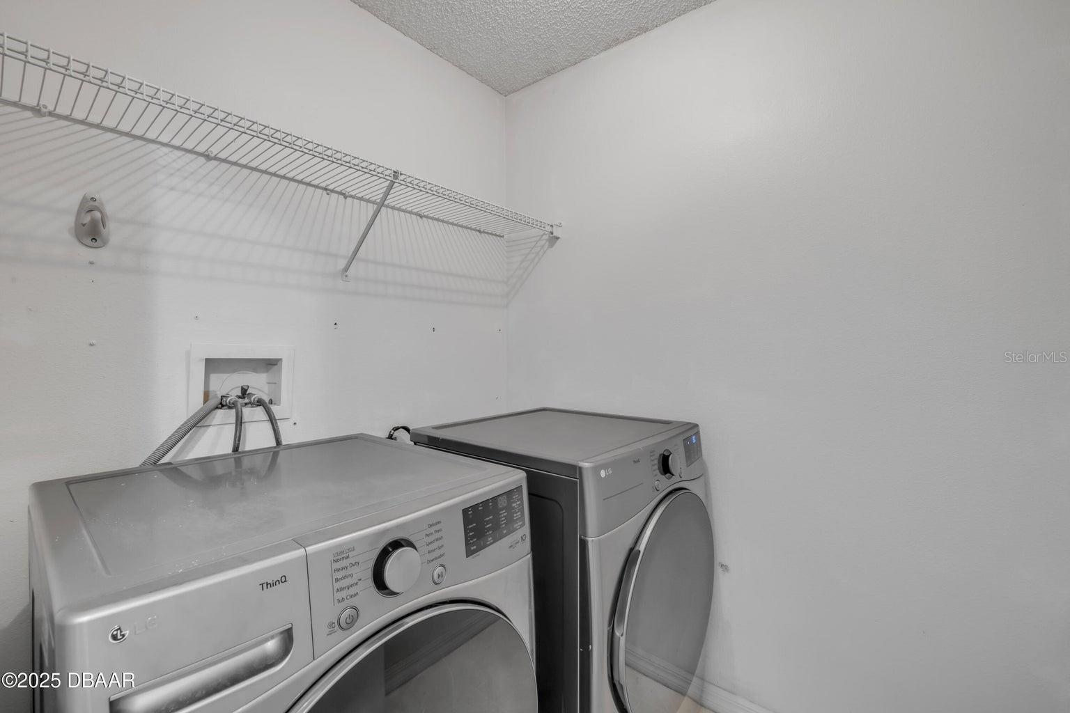 Image 20 of 31 For 1773 Arash Circle