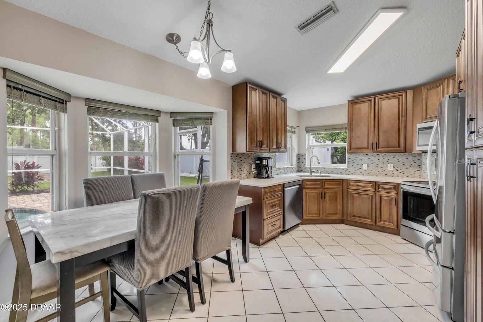 Image 4 of 31 For 1773 Arash Circle