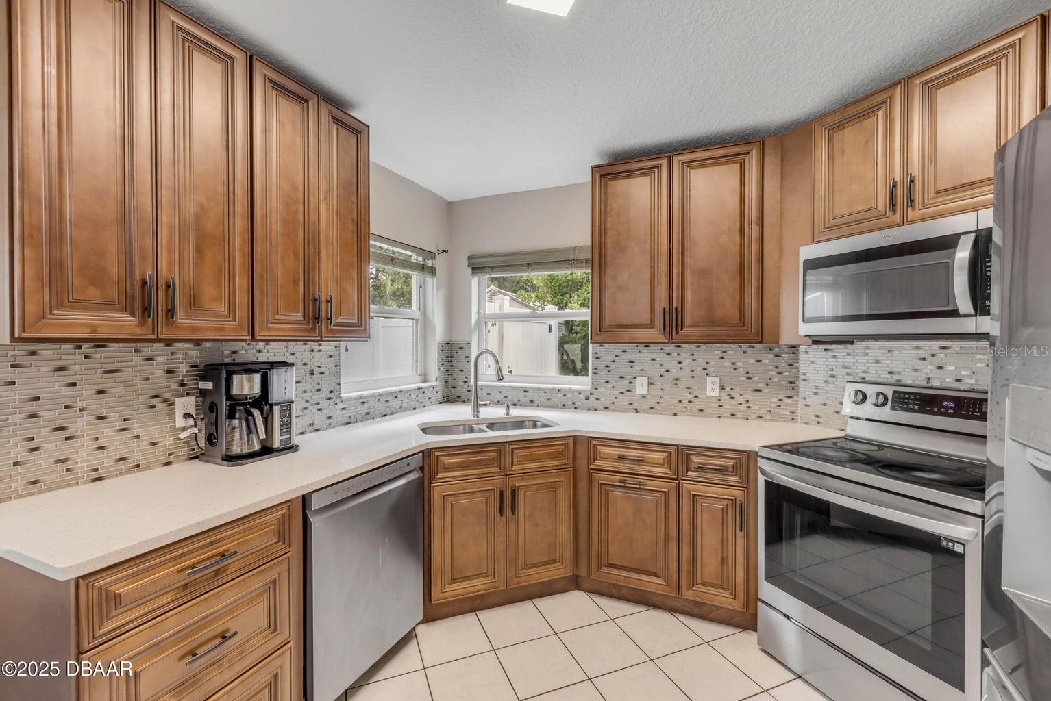 Image 5 of 31 For 1773 Arash Circle