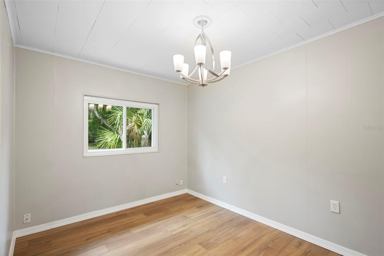 Image 11 of 31 For 532 Colfax Drive