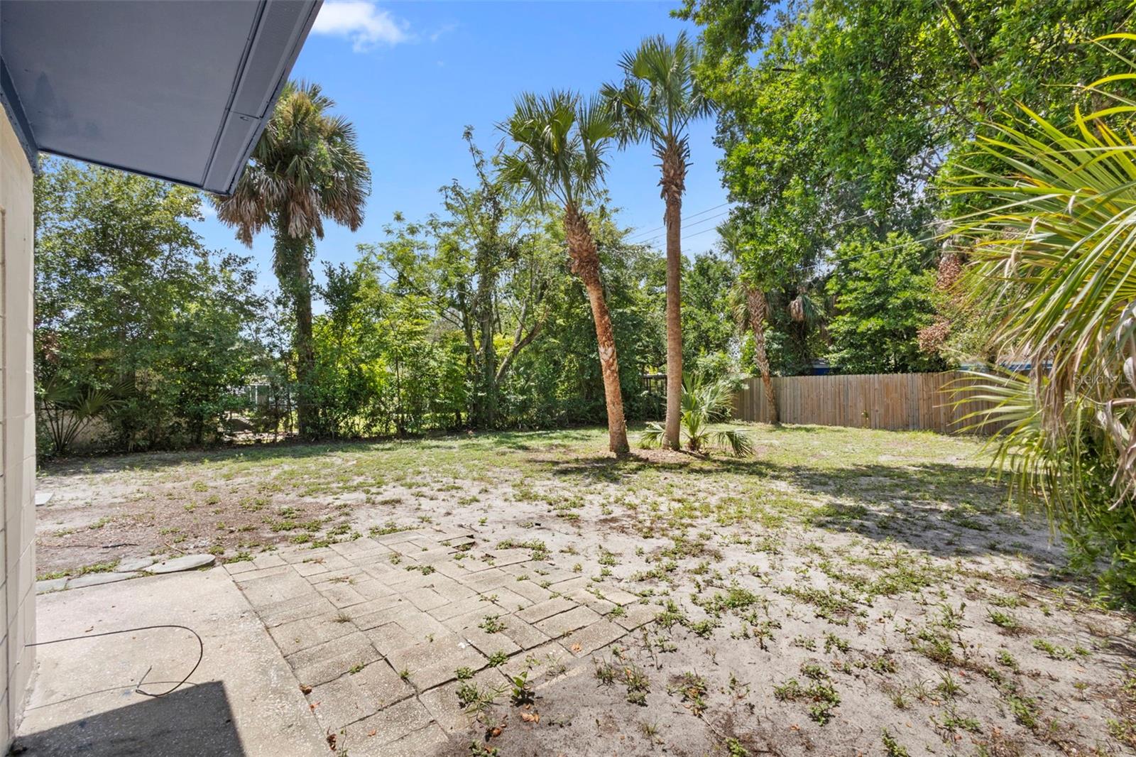 Image 24 of 31 For 532 Colfax Drive