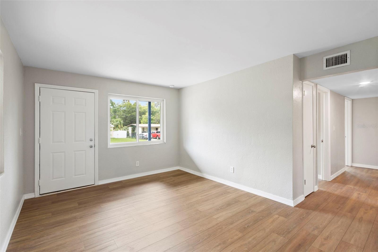 Image 7 of 31 For 532 Colfax Drive