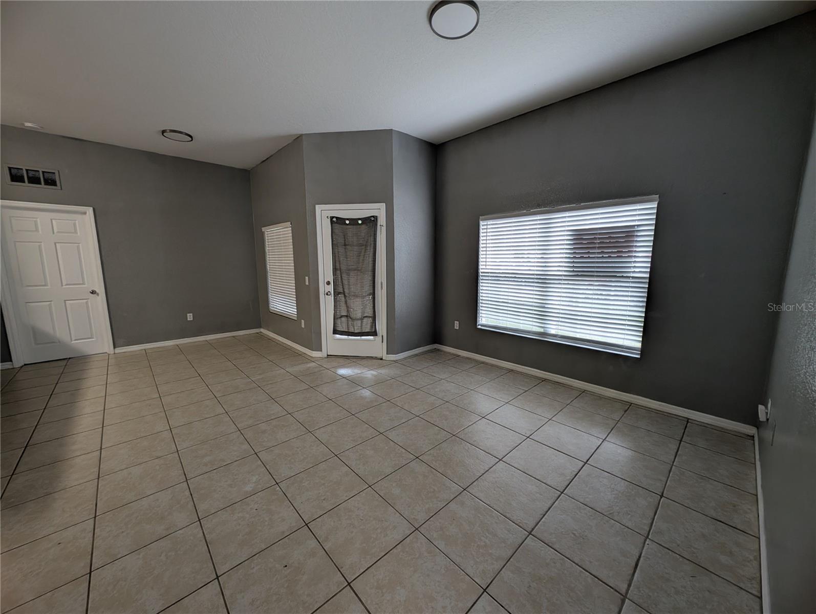 Image 5 of 19 For 970 Spring Garden Avenue 214