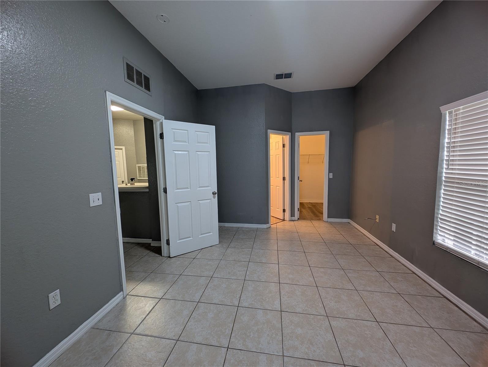 Image 9 of 19 For 970 Spring Garden Avenue 214