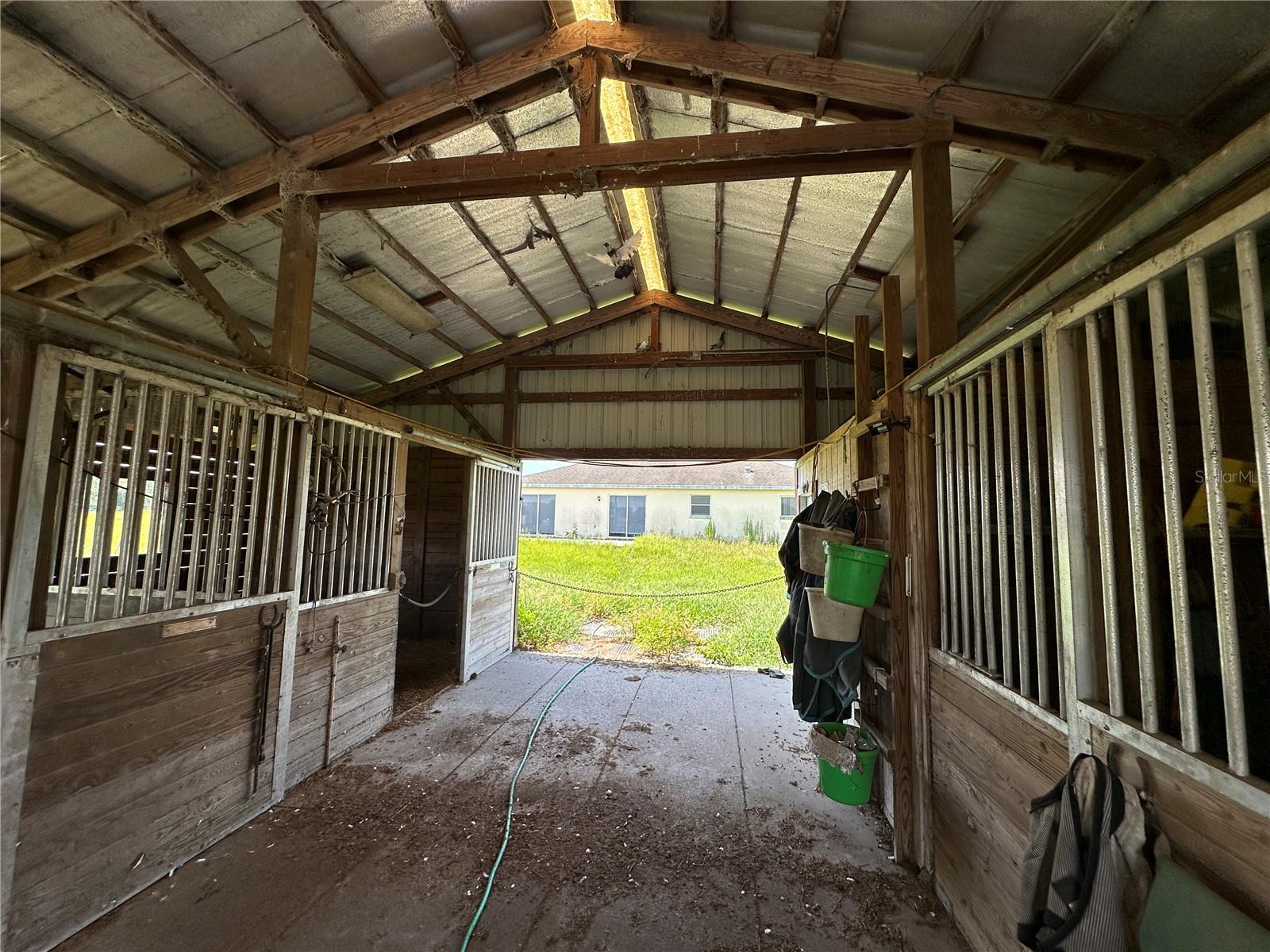 Listing photo id 17 for 16447 Trails End Road