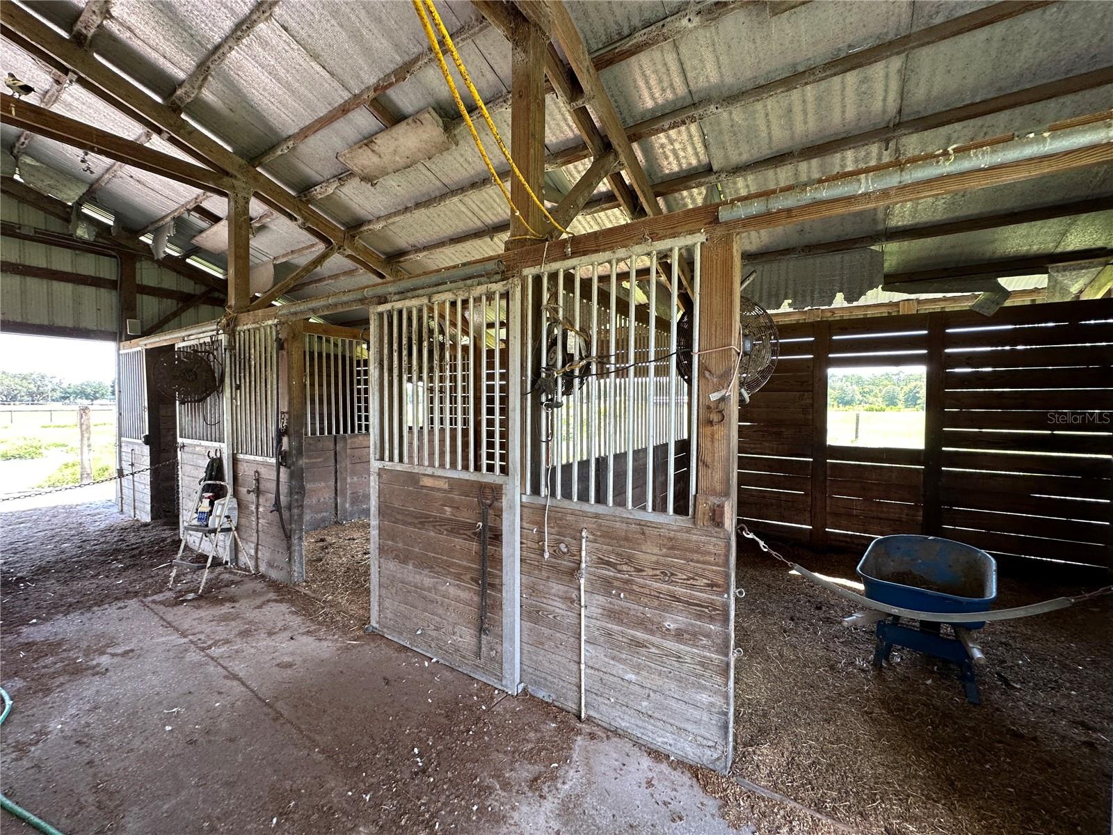 Listing photo id 23 for 16447 Trails End Road