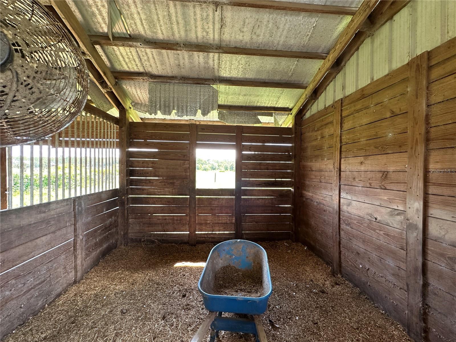 Listing photo id 24 for 16447 Trails End Road